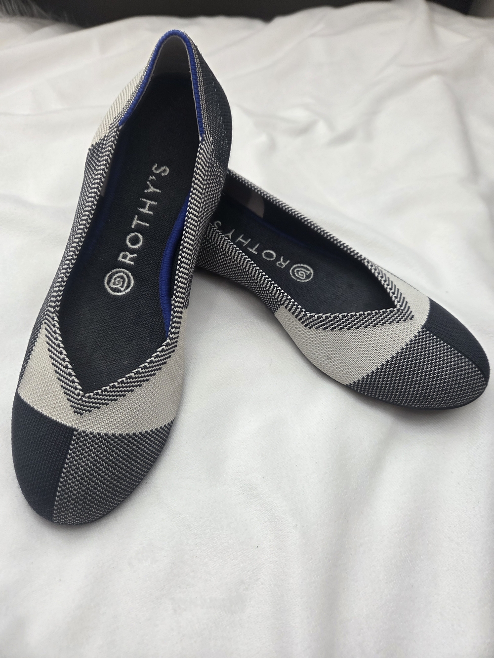 Rothy's The Flat Black Cream Knit Pointed Toe Flats Women's Size 7.5